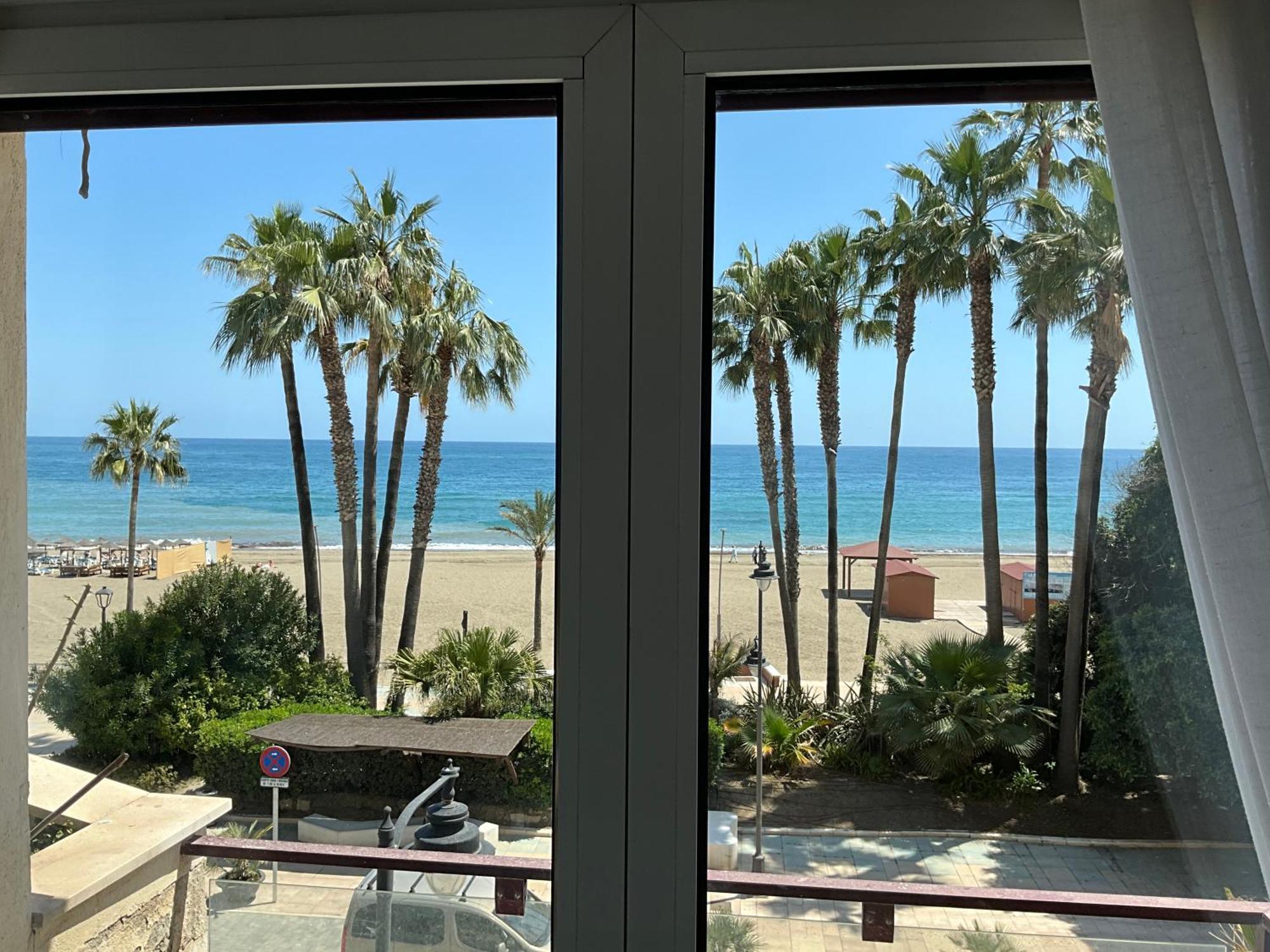 First Line Sea Apartment By Oliva Estepona Eksteriør billede